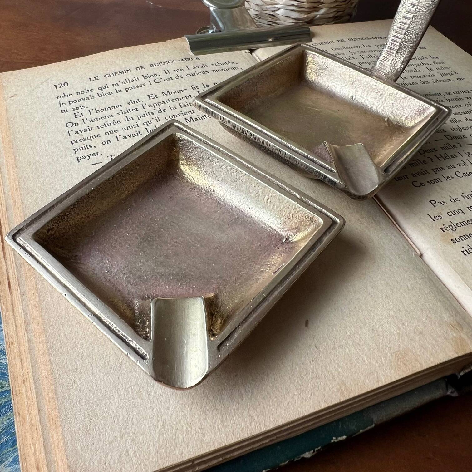 Duo de cendriers en bronze, empilables