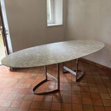 Oval table designed by Vittorio Introini, published by the Fratelli house.