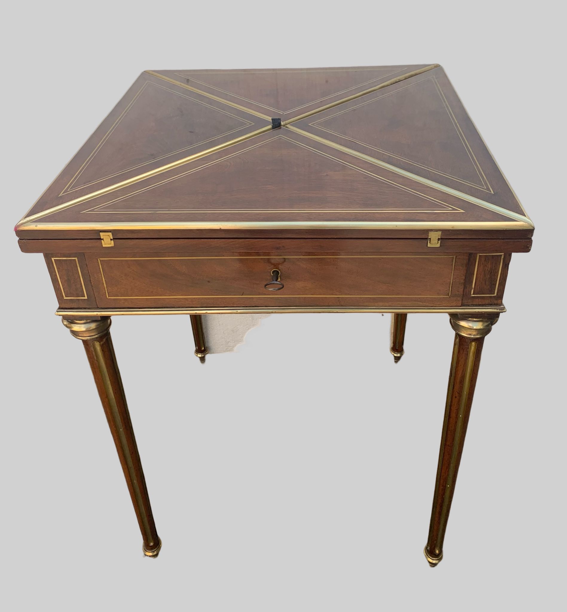 Table for games "Handkerchief" Napoleon III mahogany and brass fillet XIX century