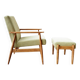 Fauteuil scandinave en bois avec repose-pieds vert olive