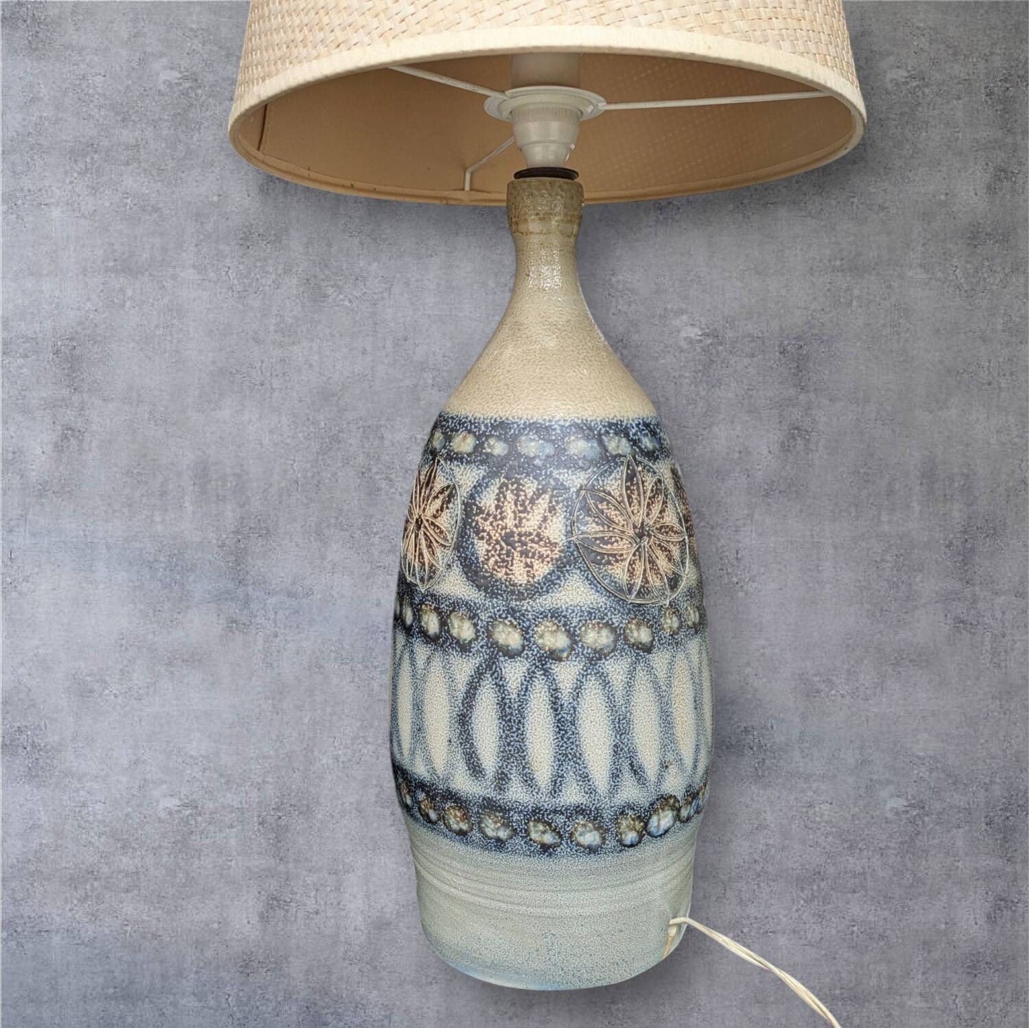 Lampe en céramique signée – Coujeault pour Kéraluc Quimper