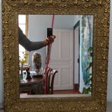 Miroir en stuc doré 55 x 60 cm