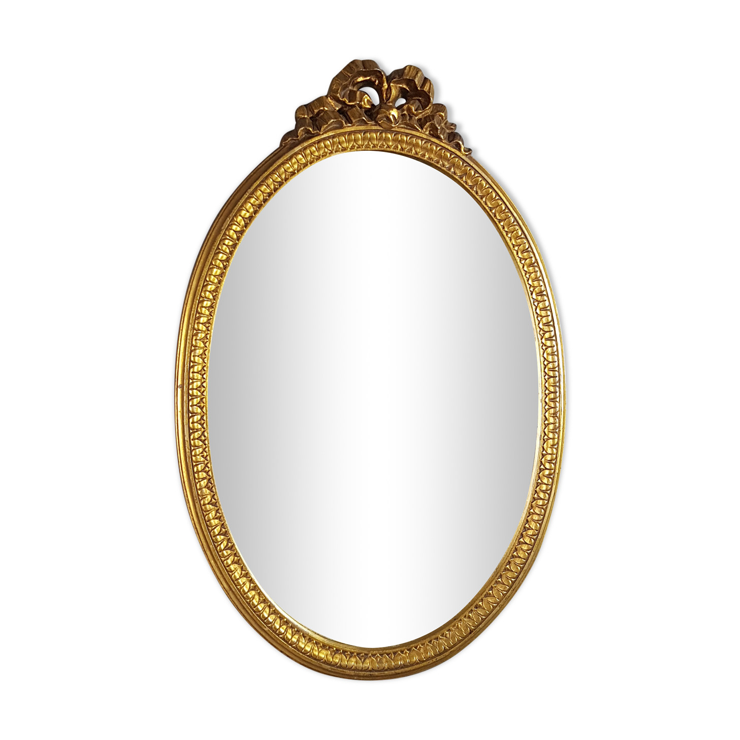 Oval mirror style louis XV