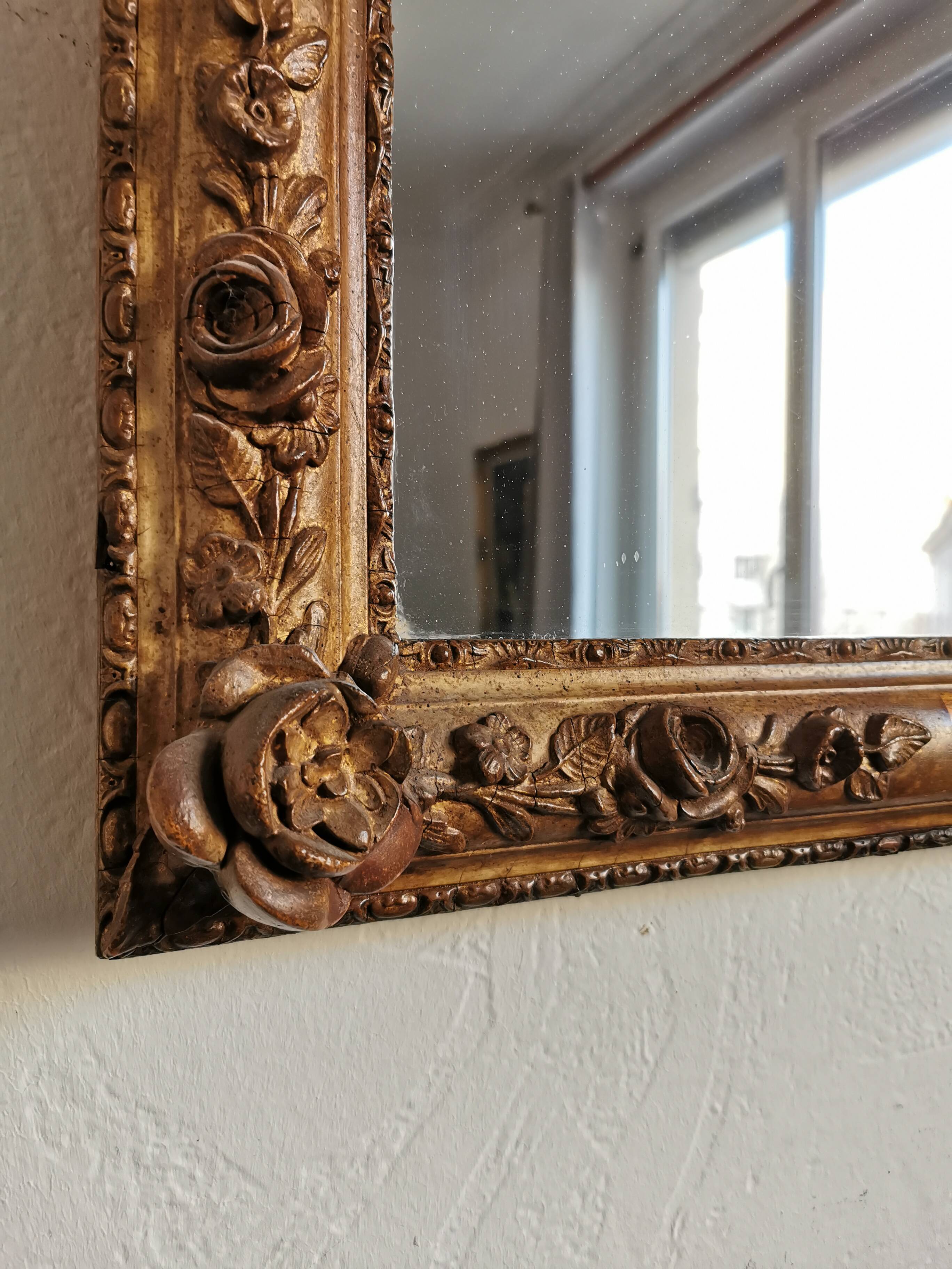 Miroir classique doré