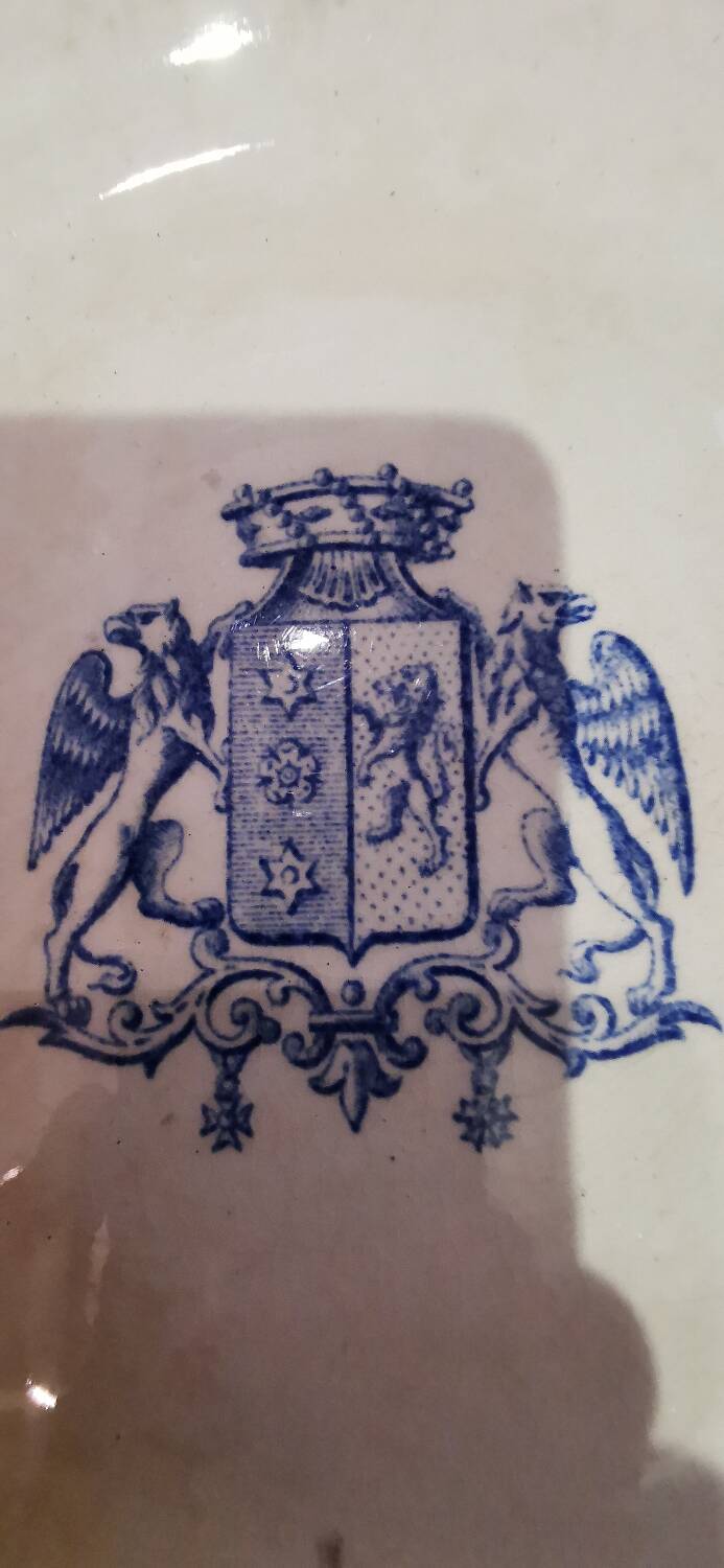 Rare gien earthenware plate couronne armoireries 19th century