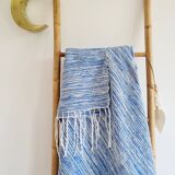 Plaid marocain artisanat rayures blanches et bleues