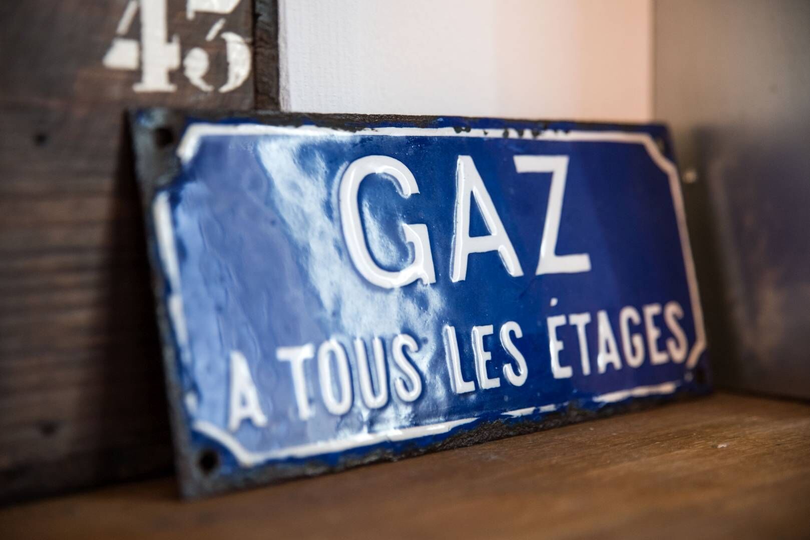 Sign Gas to all floors