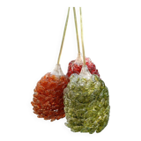 Grape cluster suspension