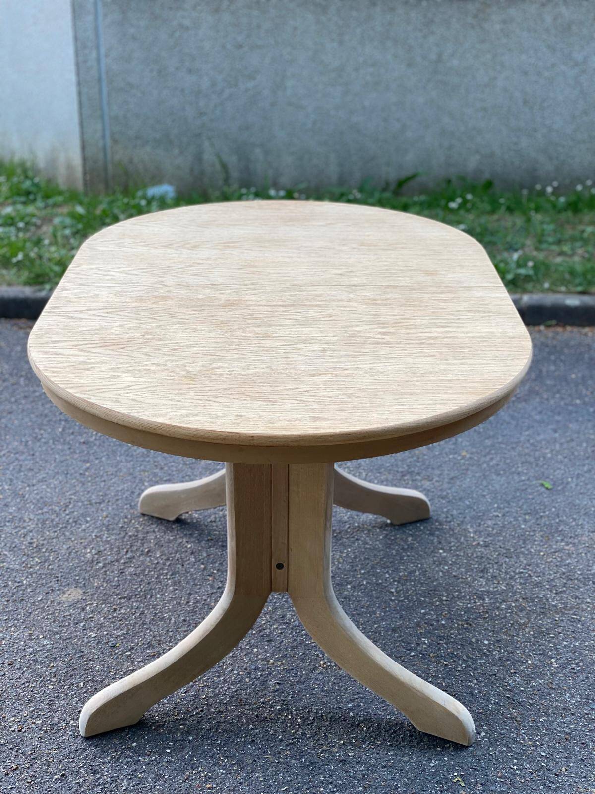 Extendable farmhouse dining table renovated in raw oak 20th century 185cm