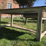 Farm table