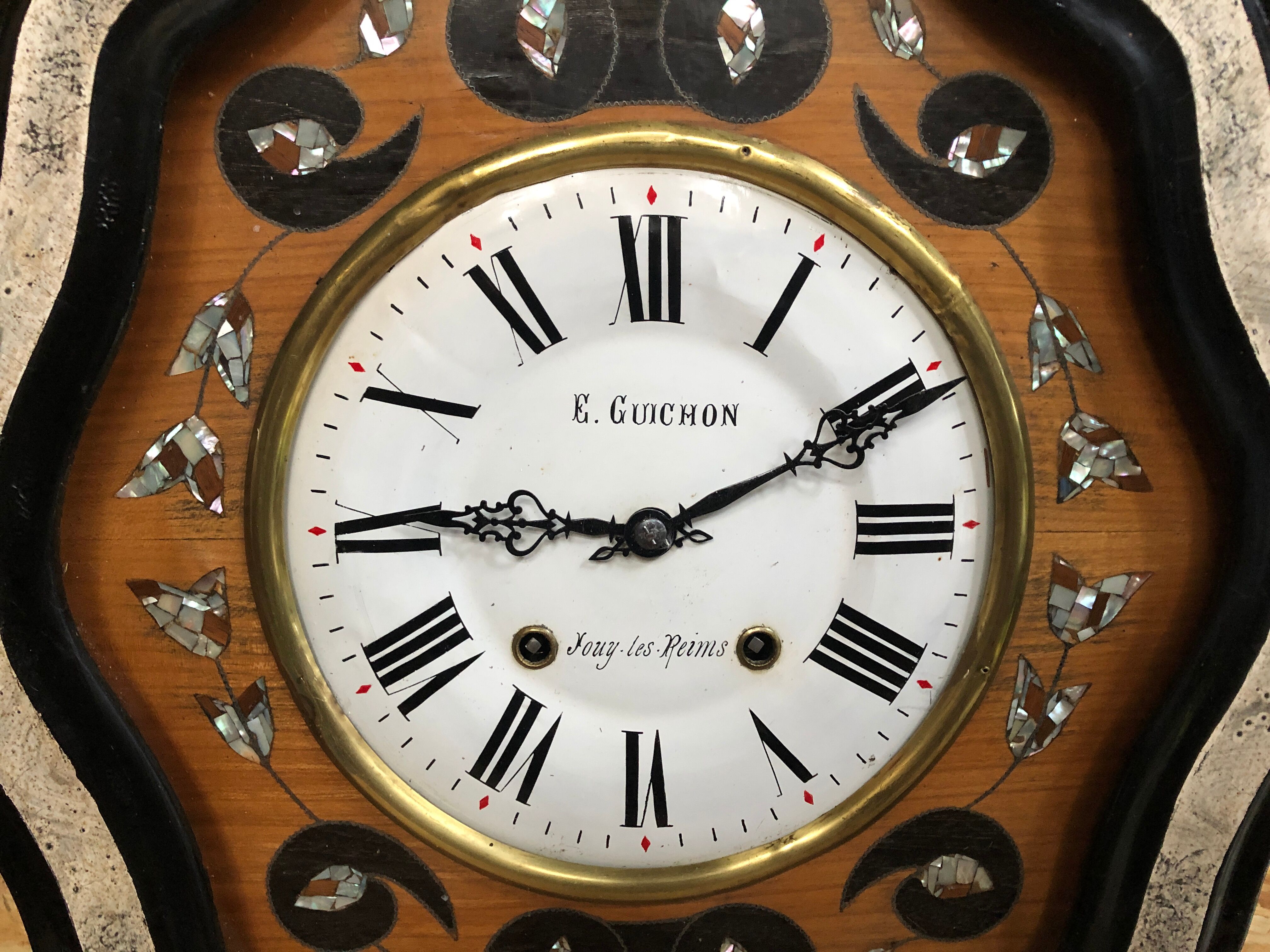Clock pendulum ox eye wood decoration mother-of-pearl dial enamelled vintage
