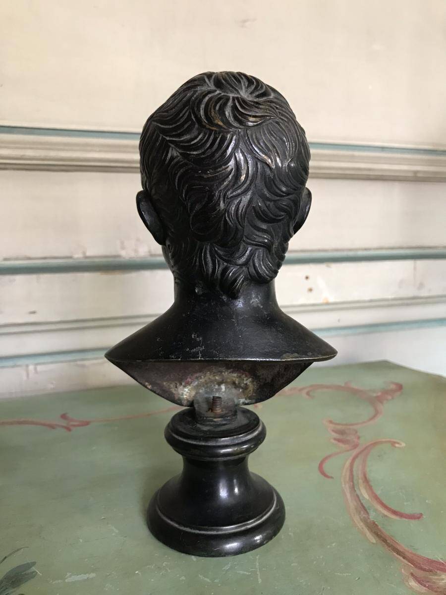 Buste masculin en bronze dans le goût de l’antique