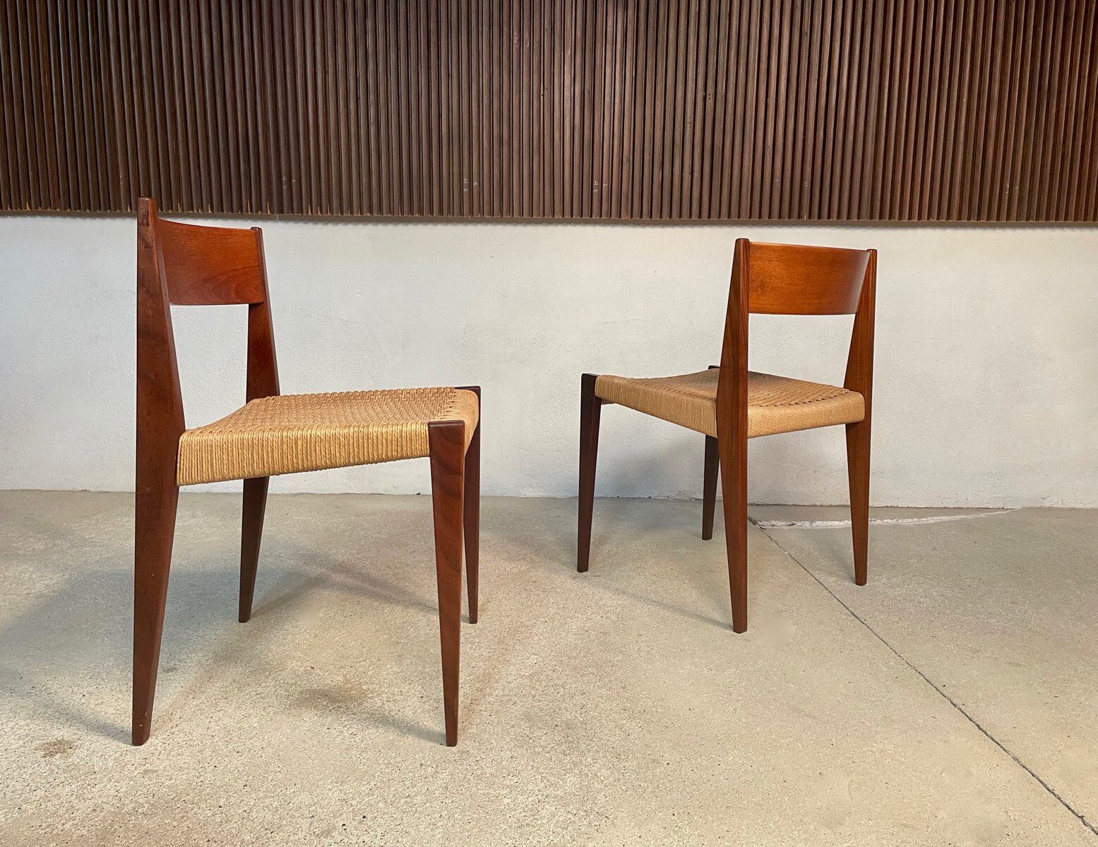 Ensemble de chaises de salle à manger minimalistes danoises en teck modèle Pia avec sièges en corde à papier par Poul Cadovius pour Royal Persiennen, 1958.