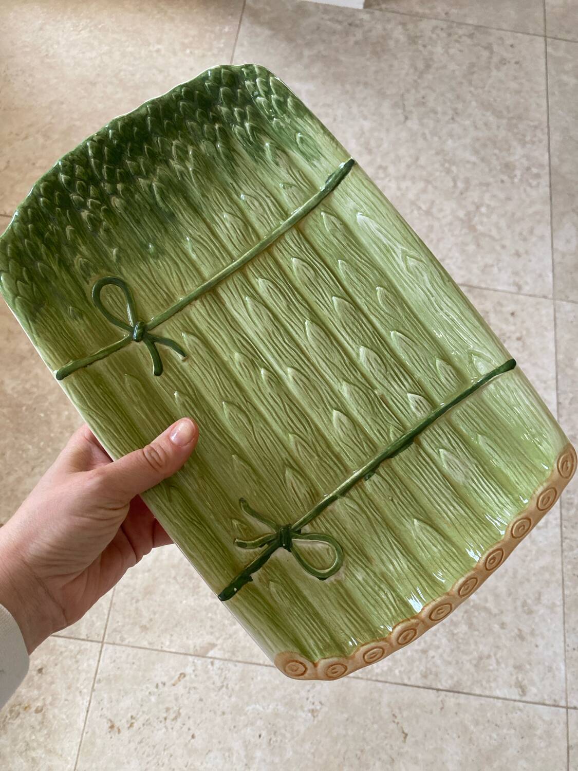 Vintage green asparagus plate
