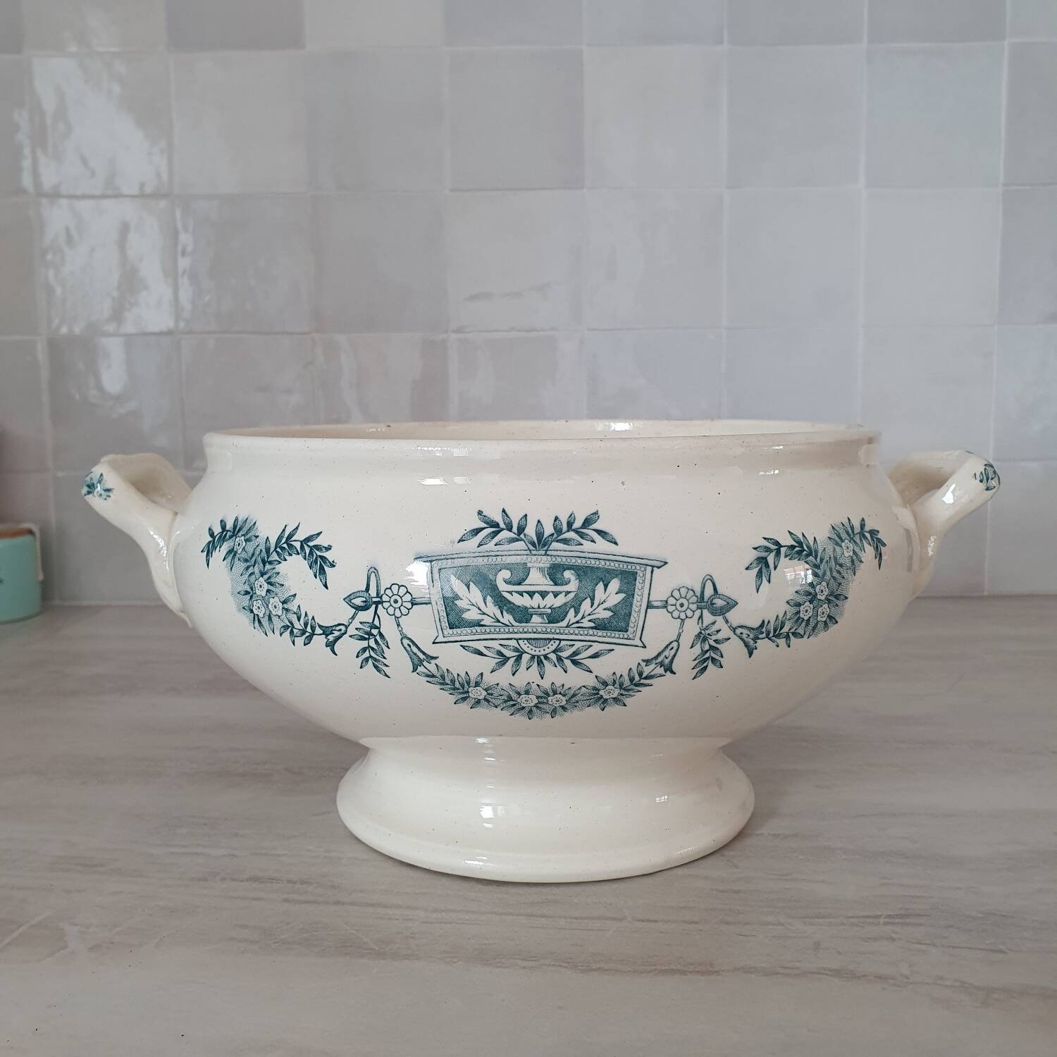 Longchamps Iron Earth Soup Tureen, Lutetia