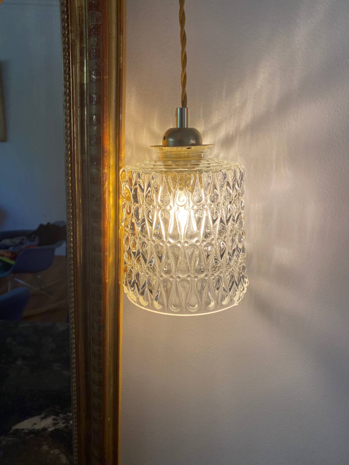 Walking lamp with vintage transparent glass globe