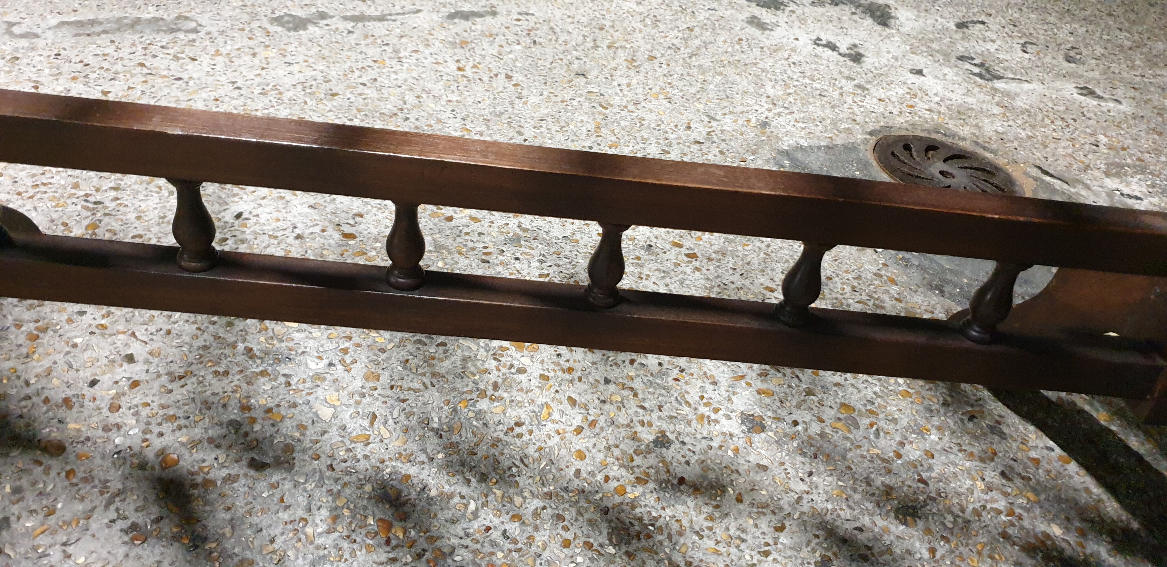 Massive beech cradle crafted XXth