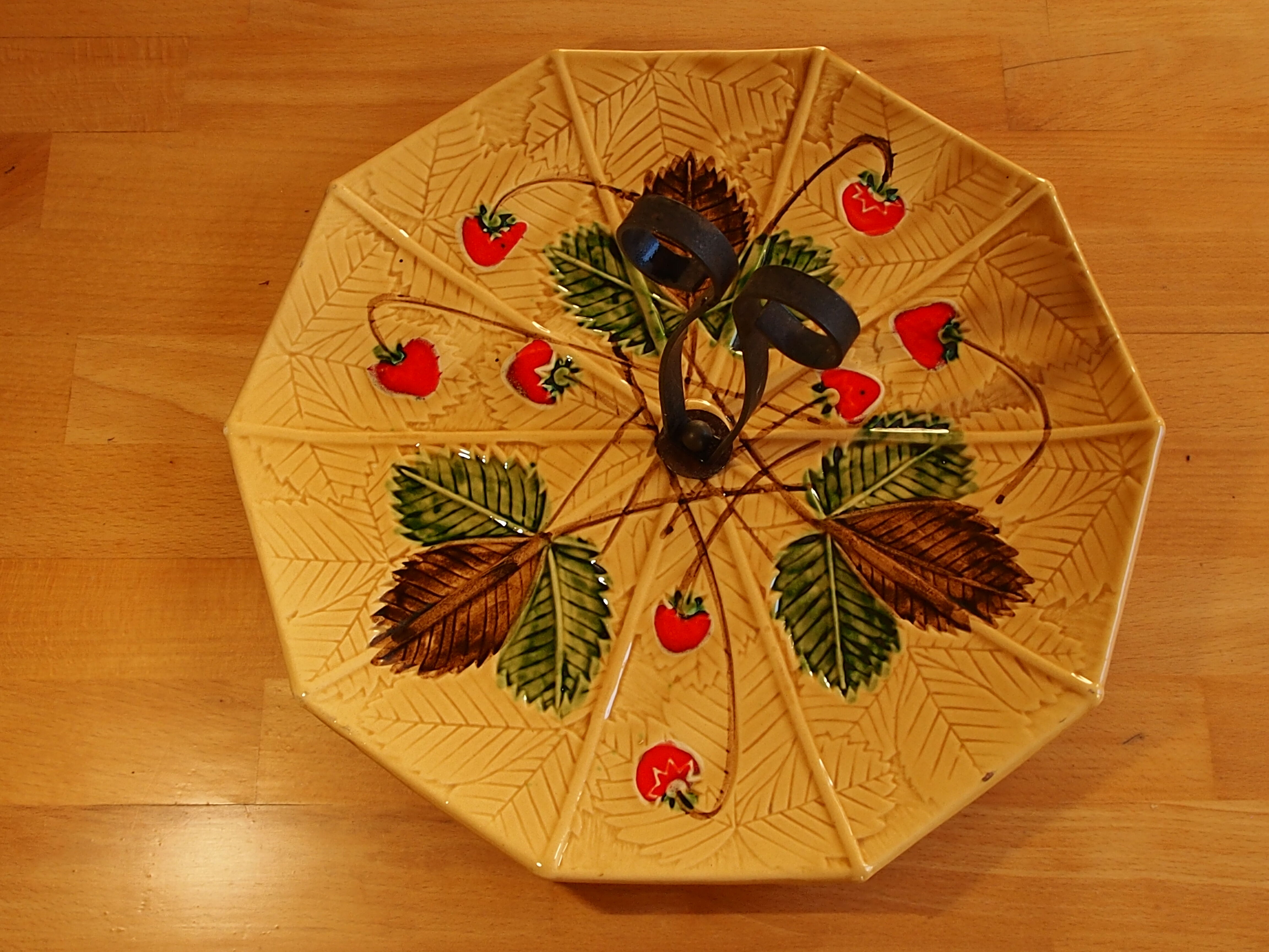 Froamge tray signed Le Poët-Laval
