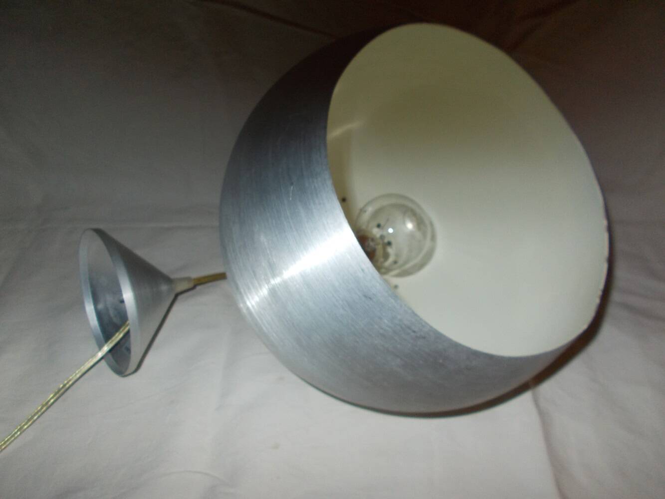 Large aluminum ball suspension