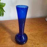 Vase soliflore en verre bleu