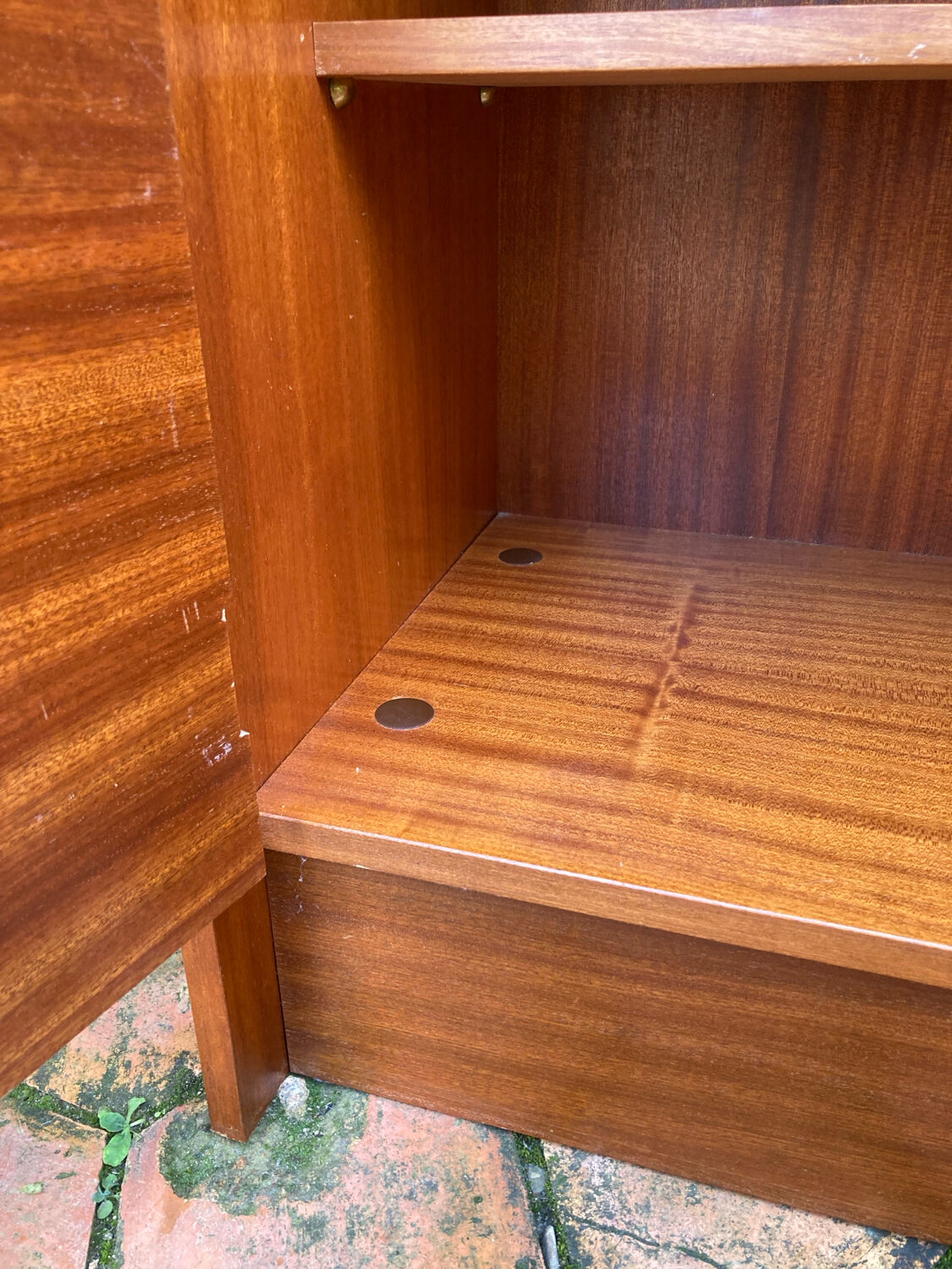Vintage 1960s display cabinet.