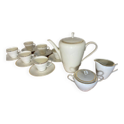 Service à thé en porcelaine bavaroise avec bordure dorée.
