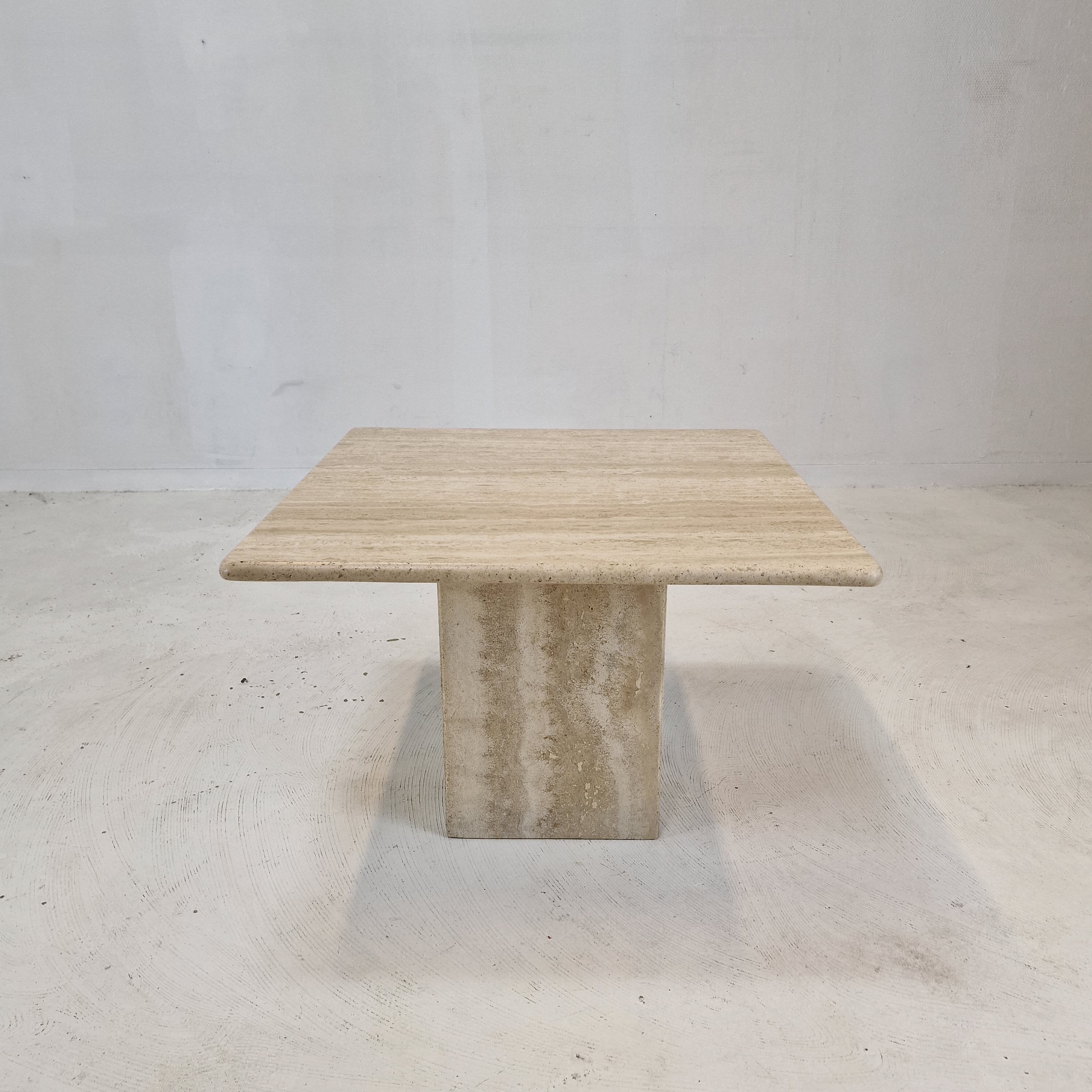 Table basse en travertin, années 1980
