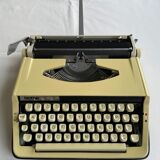 Brother deluxe 800 typewriter