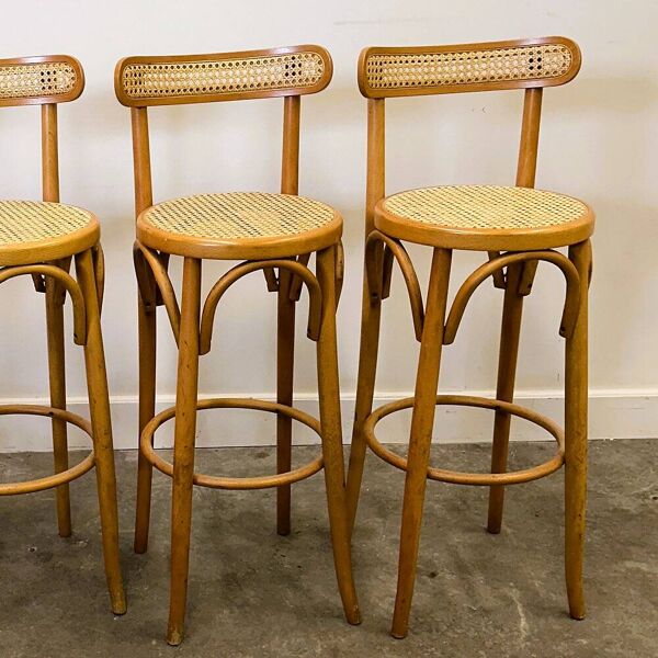 Ensemble de 4 tabourets de bar en bois cintré et en osier vintage italiens, années 1970.