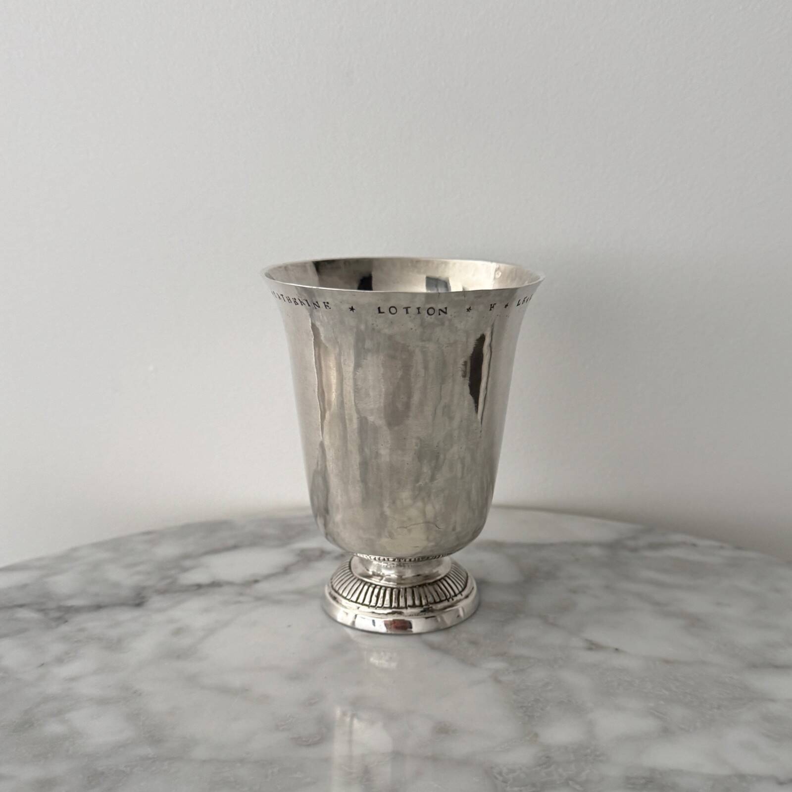 Timbale en argent XVIIIe poinçon fermiers généraux pied godronné