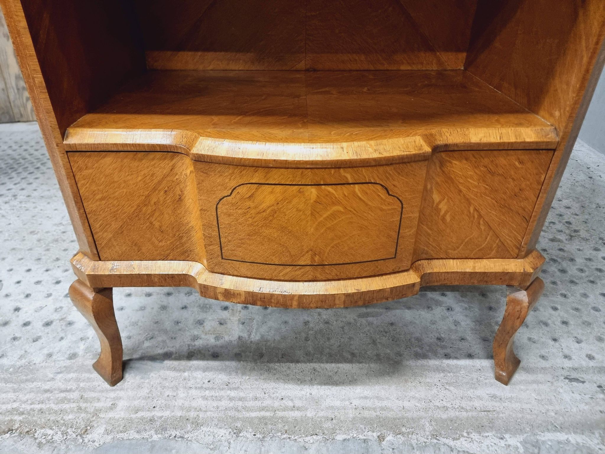 Antique Art Deco chest of drawers 86 x 110 cm