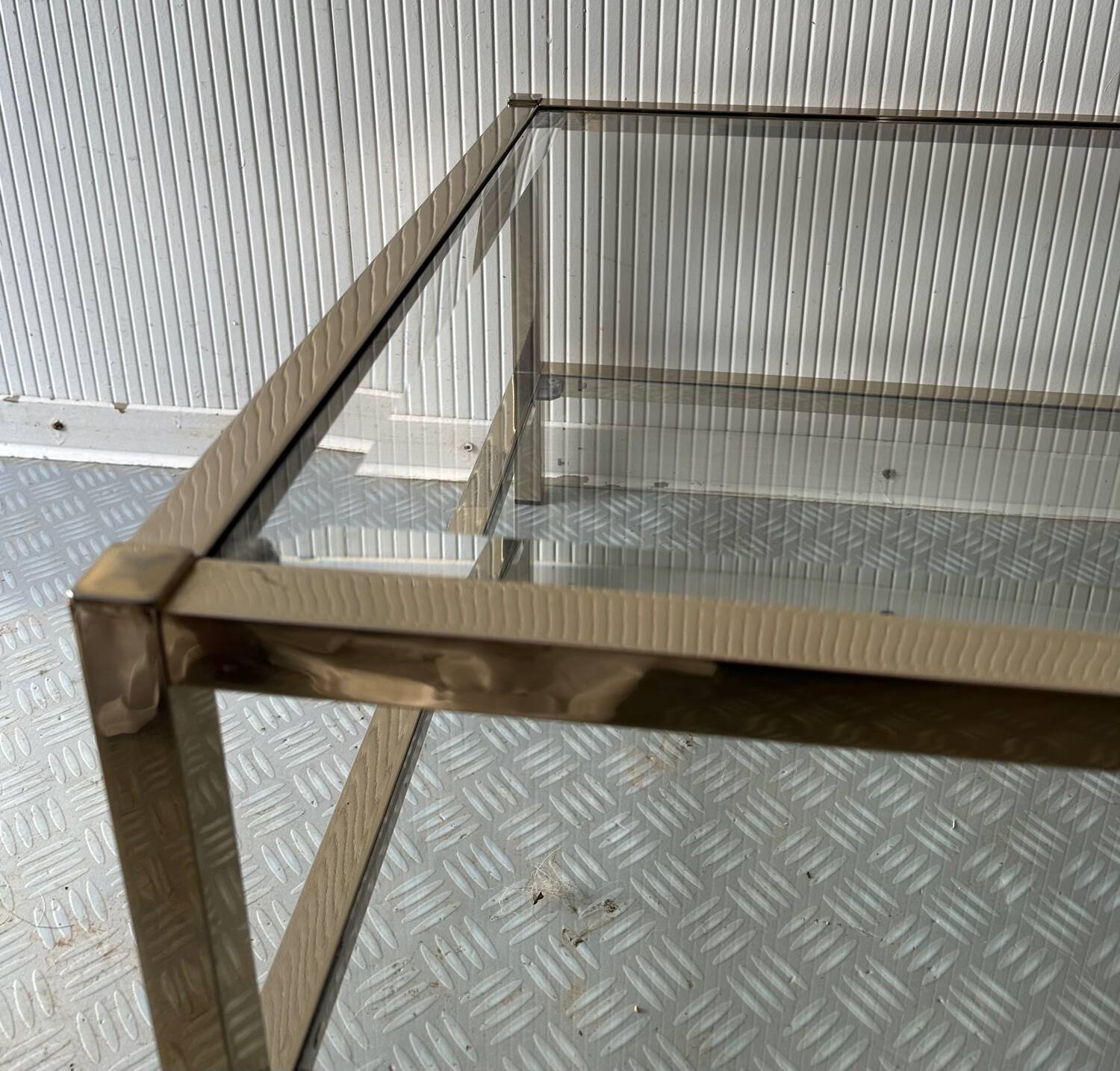 Grande table basse vintage verre et laiton – années 1960-1970