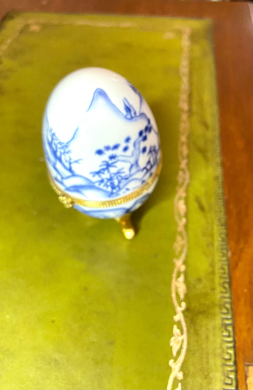 Porcelain egg