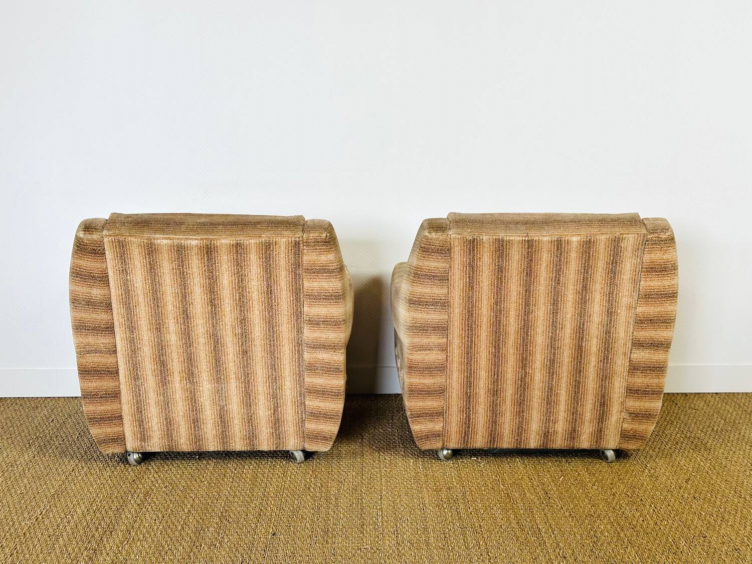 2 vintage armchairs from the 1960s