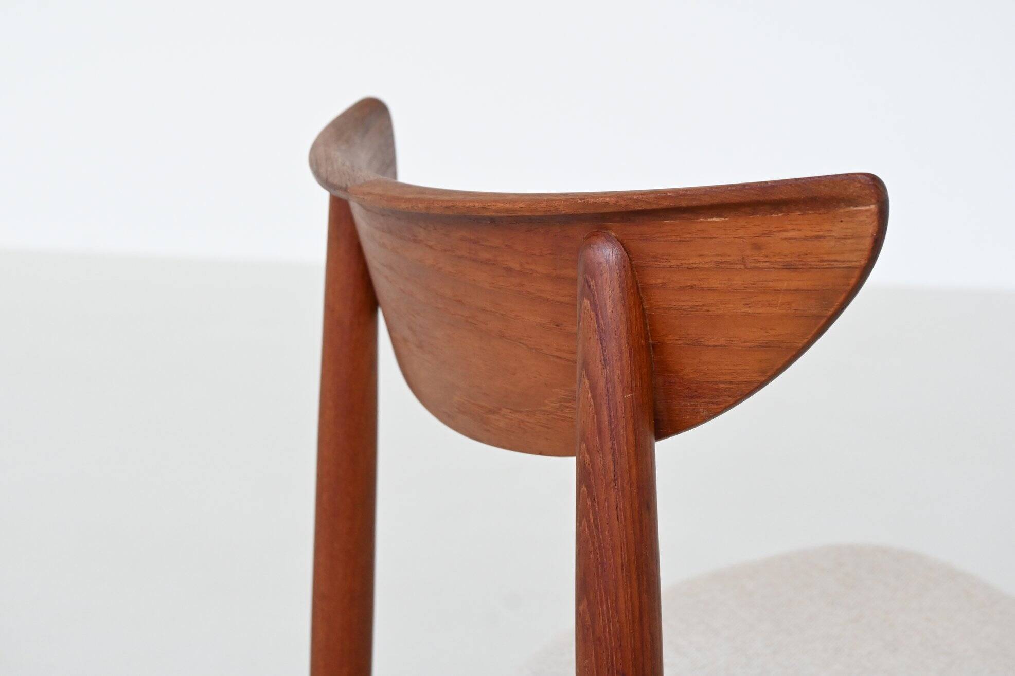 Harry Ostergaard set of eight dining chairs teak Randers 1960