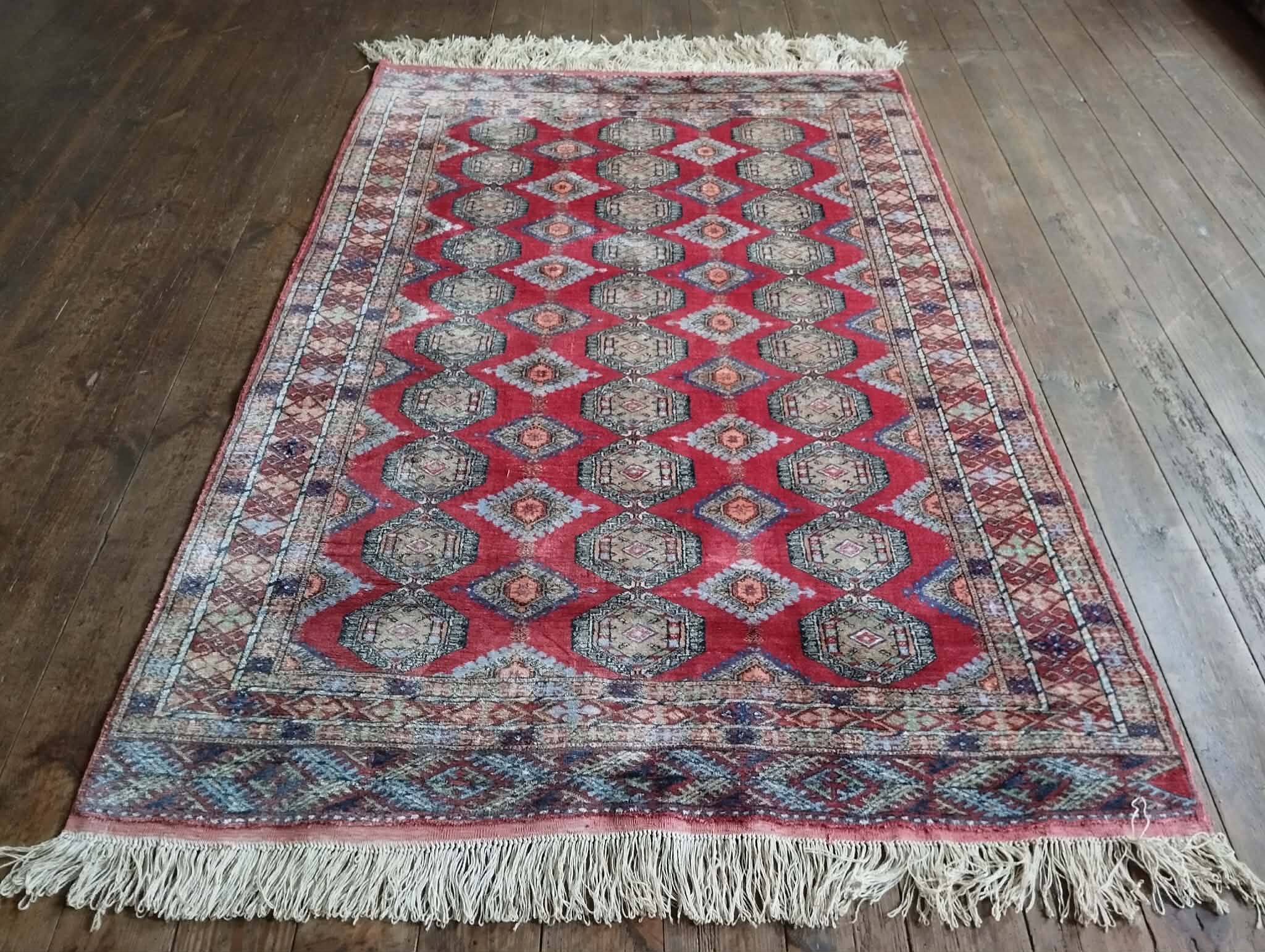 Handmade Turkmen Bukhara carpet 173x113cm