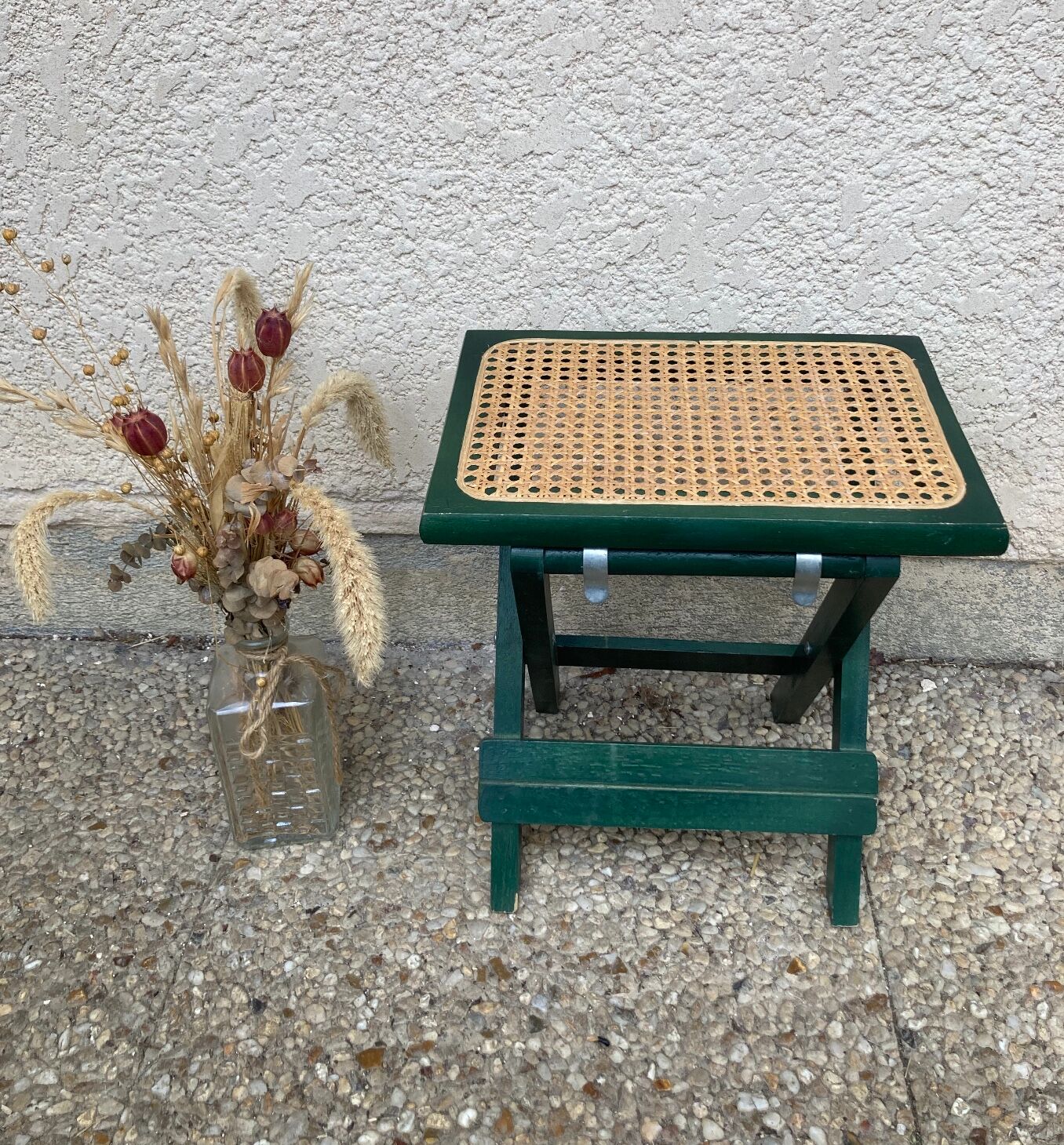 Folding stool in vintage canning