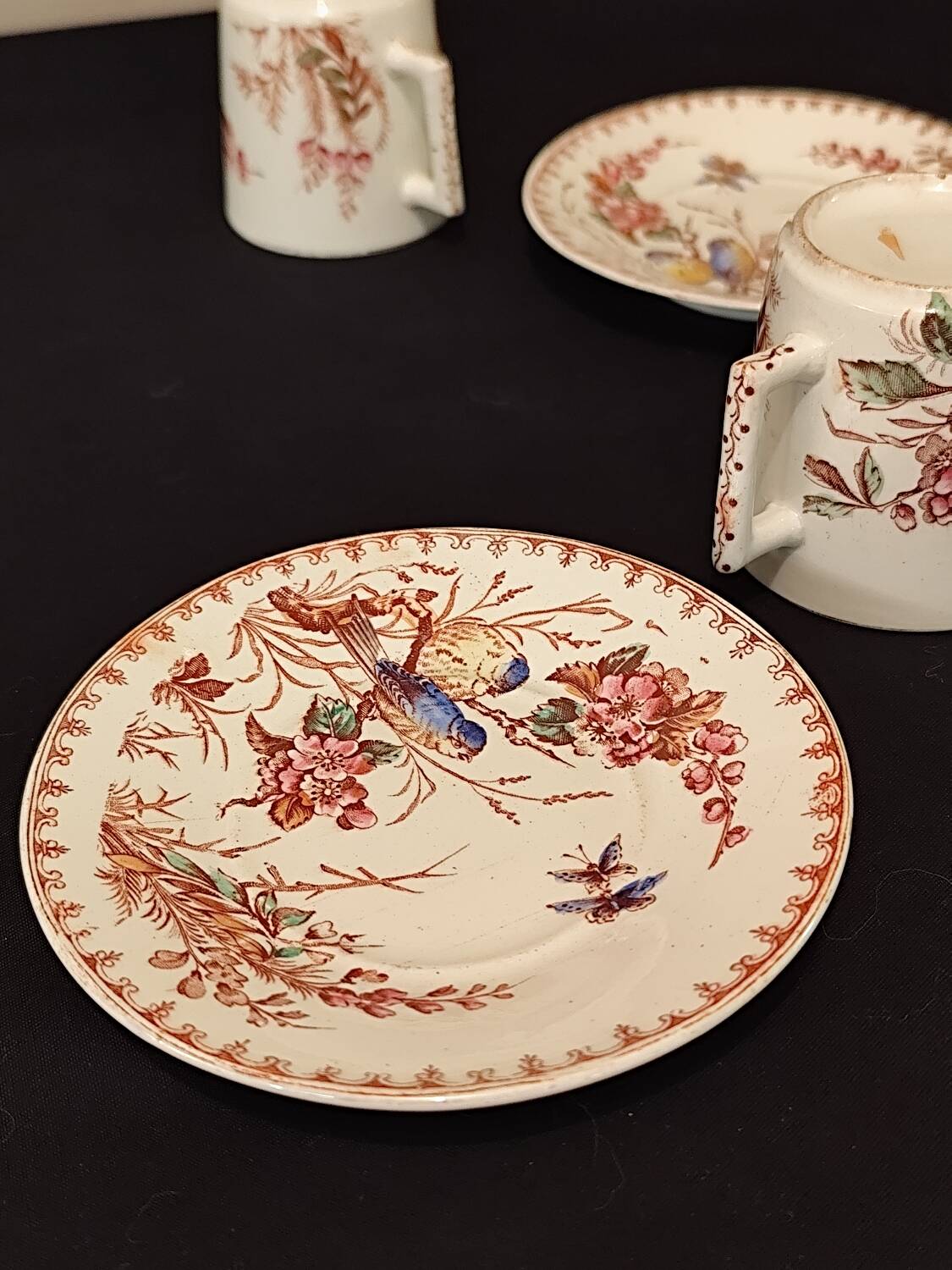 Lunéville: 2 Mésange model cups