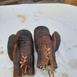 Paire de gants de boxe cuir années 40