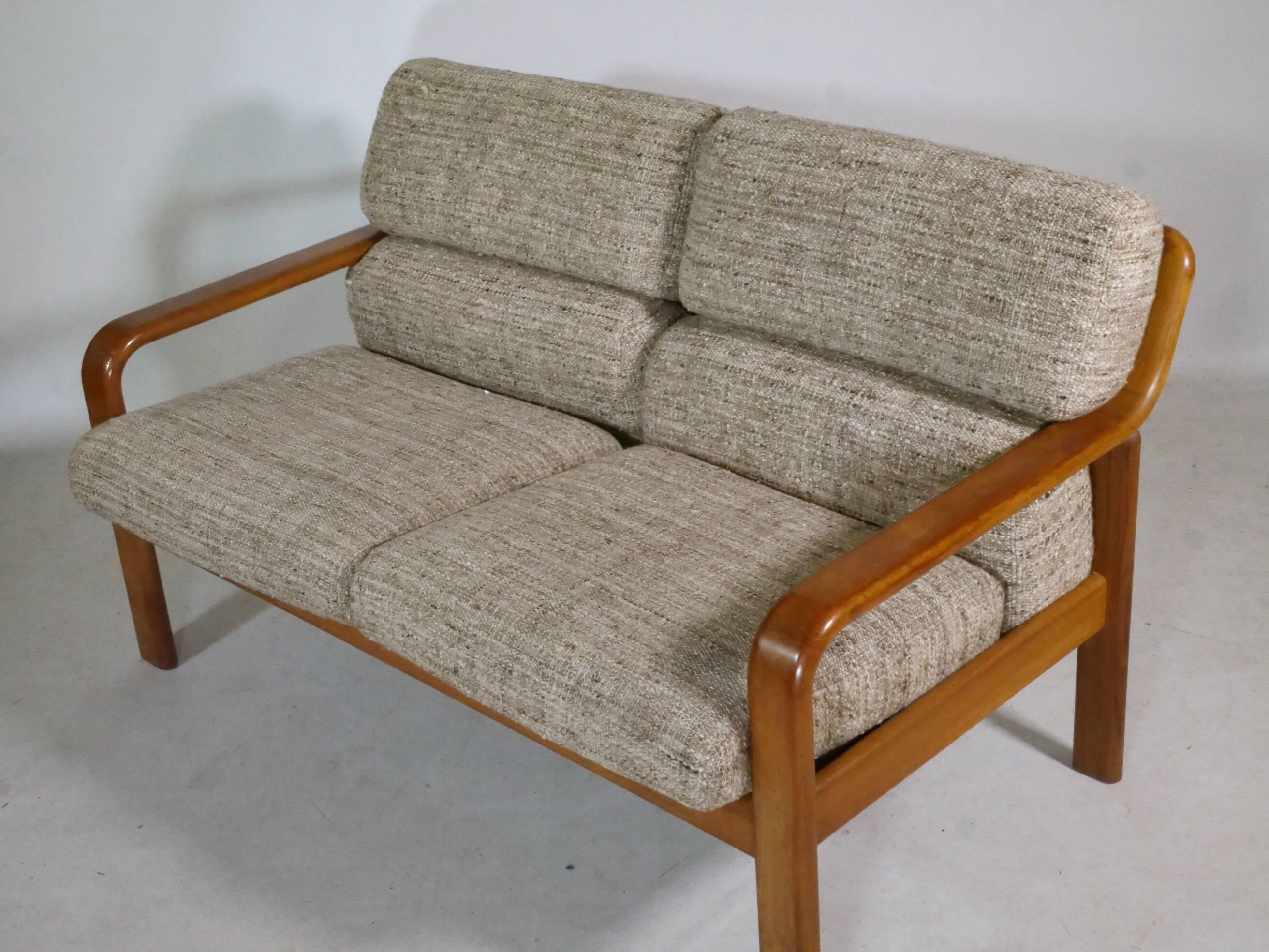 Canapé deux places en teck du milieu du siècle par Olsen & Søn, années 1970
