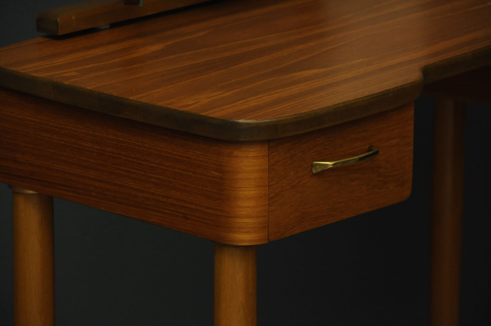 Vintage dressing table