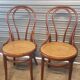 Paire de chaises Thonet assises cannées