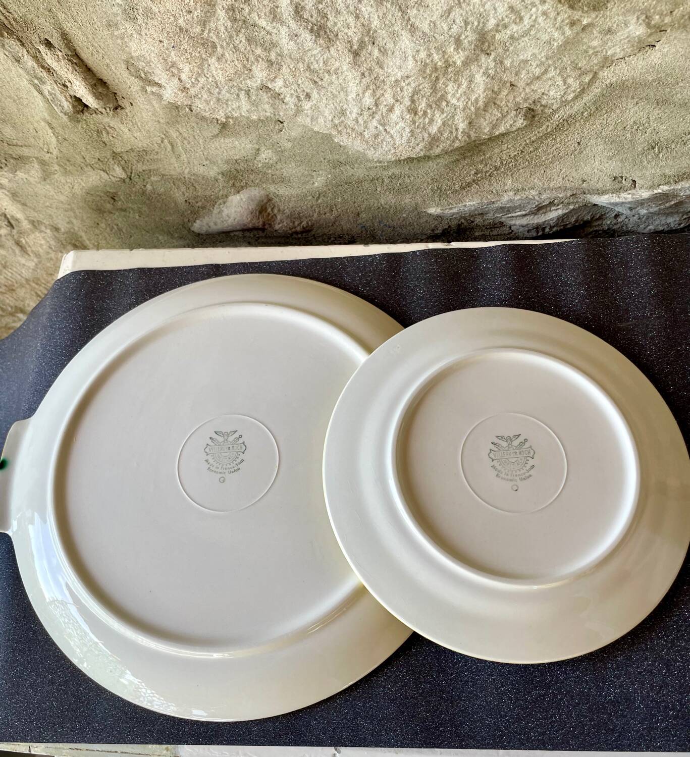 Villeroy & Boch dessert service. Vintage yellow and black plates + dish