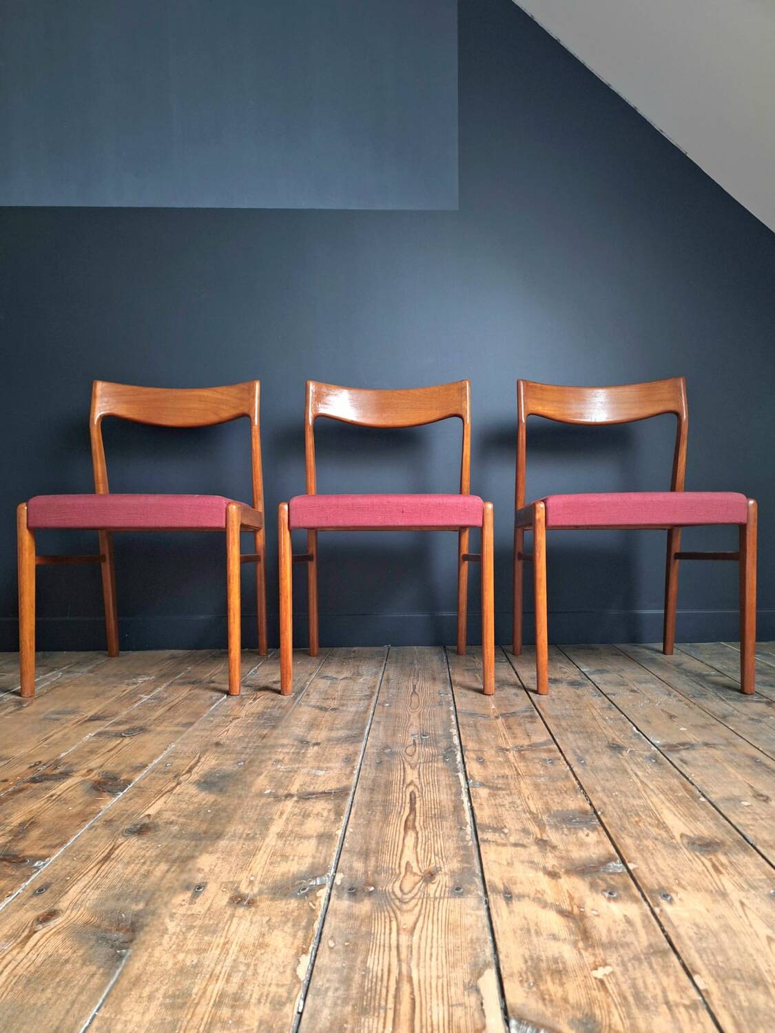 Trio of vintage teak chairs, antique seating furniture