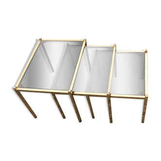 3 pull-out tables