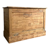 Old small wooden counter