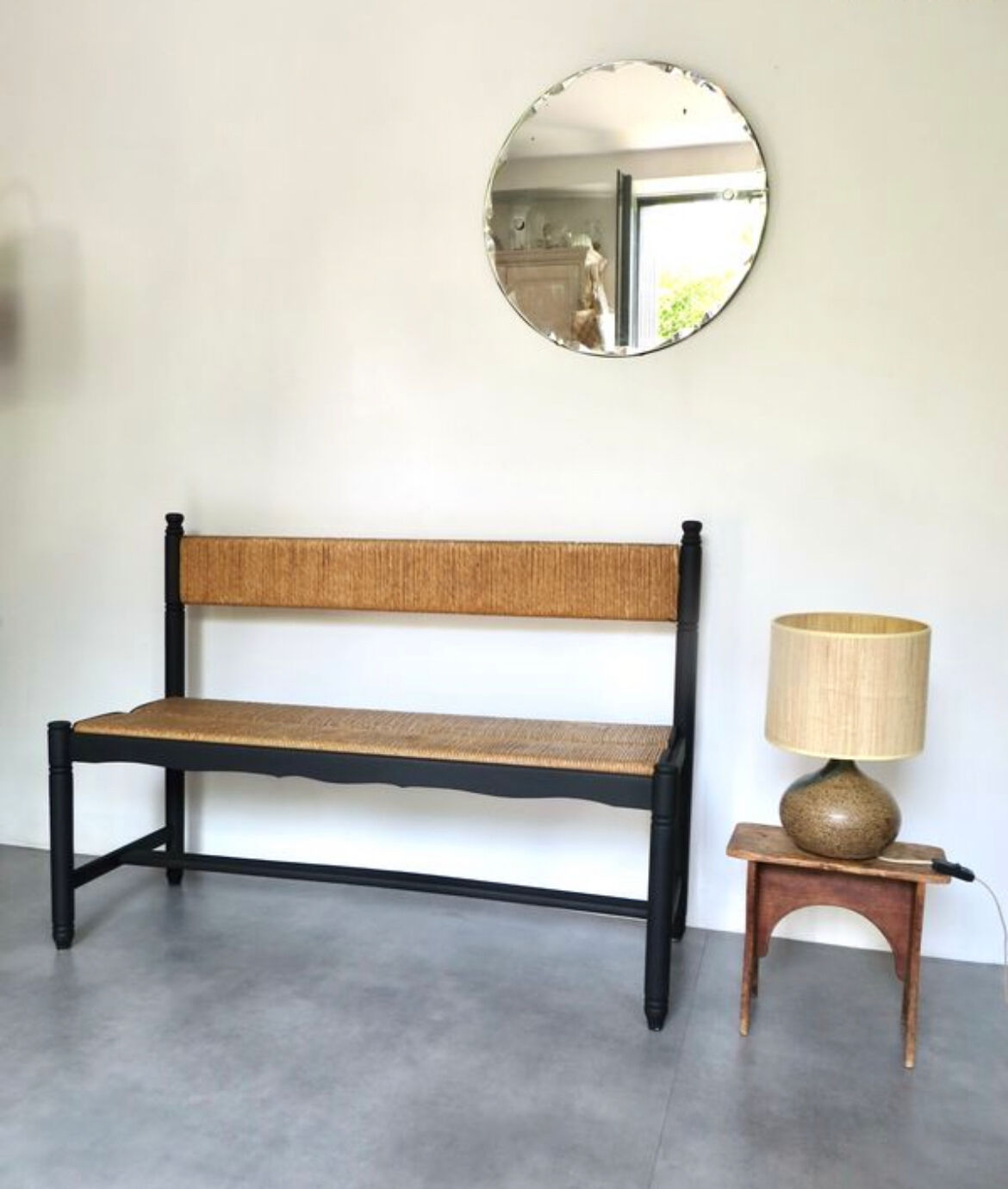 Bench wood and straw