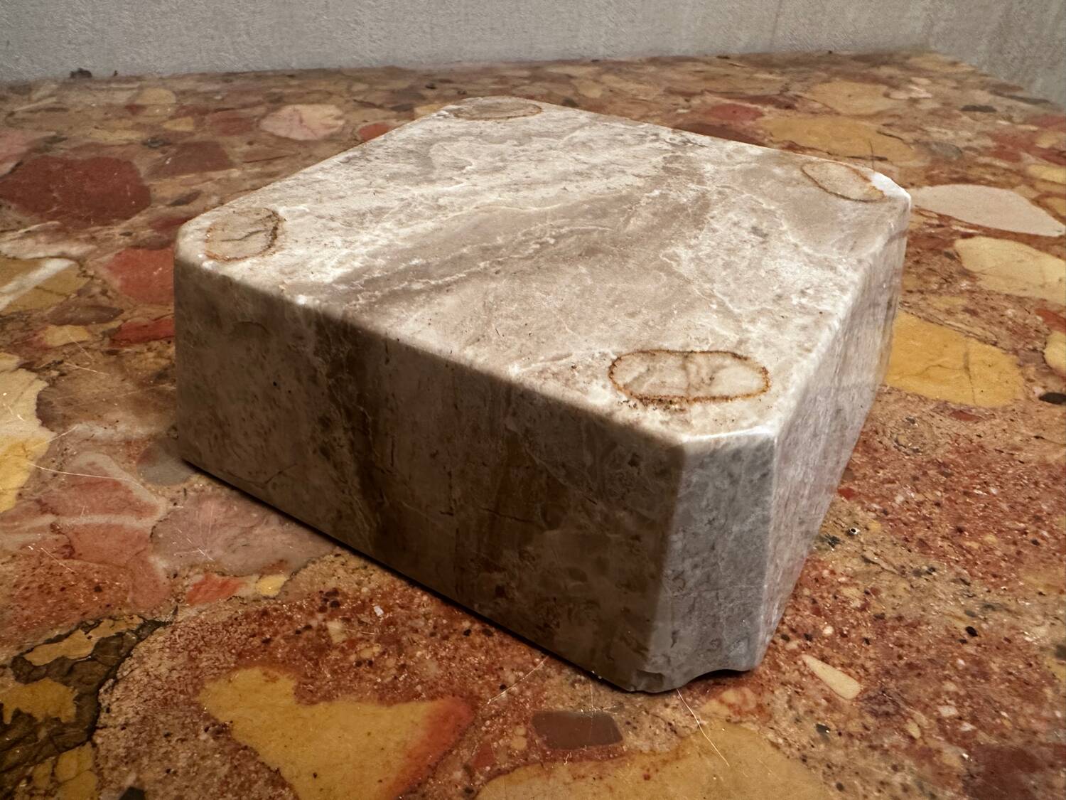 Ashtray, beige marble catch-all.