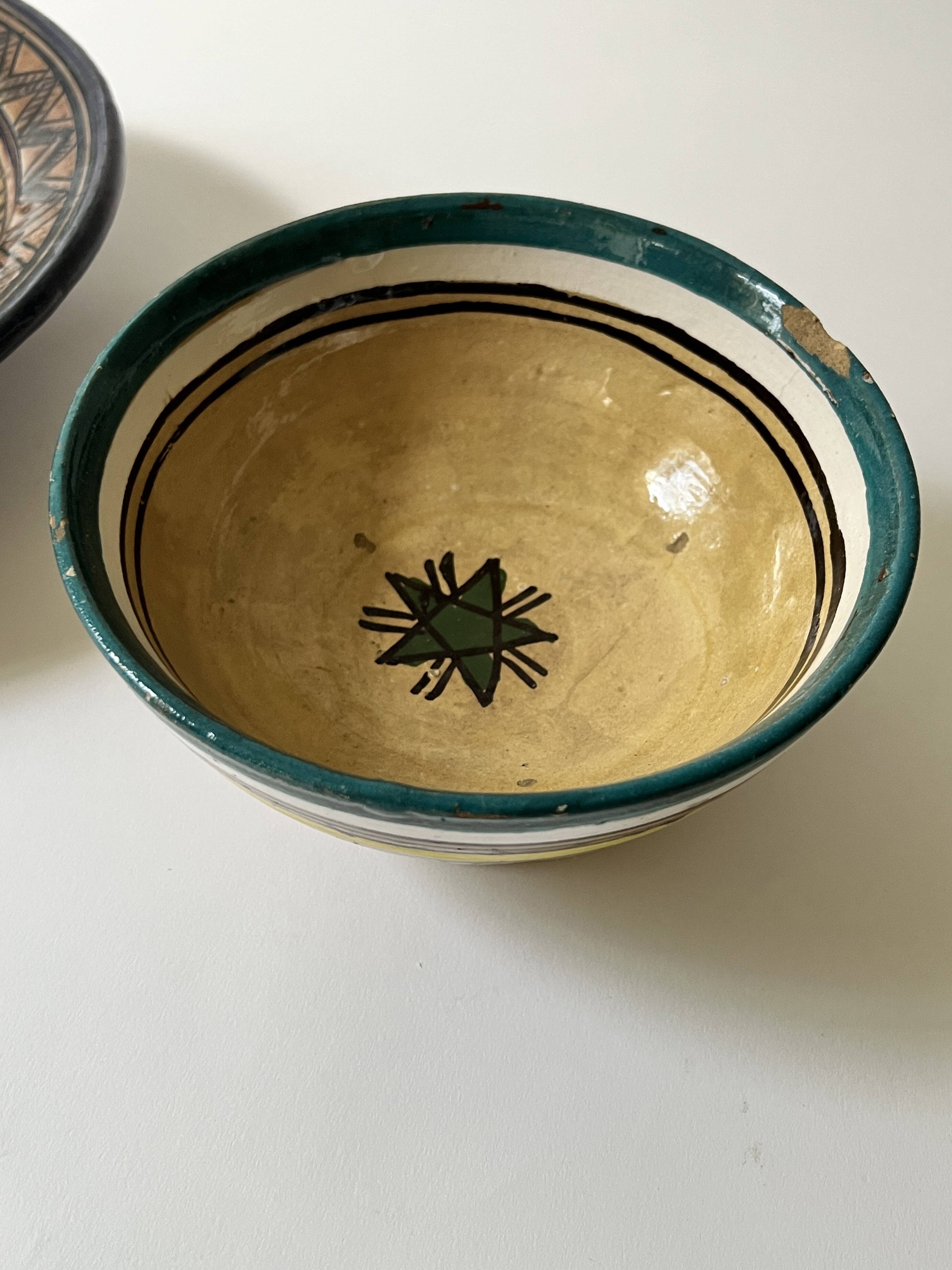 Antique Berber pottery in glazed ceramic