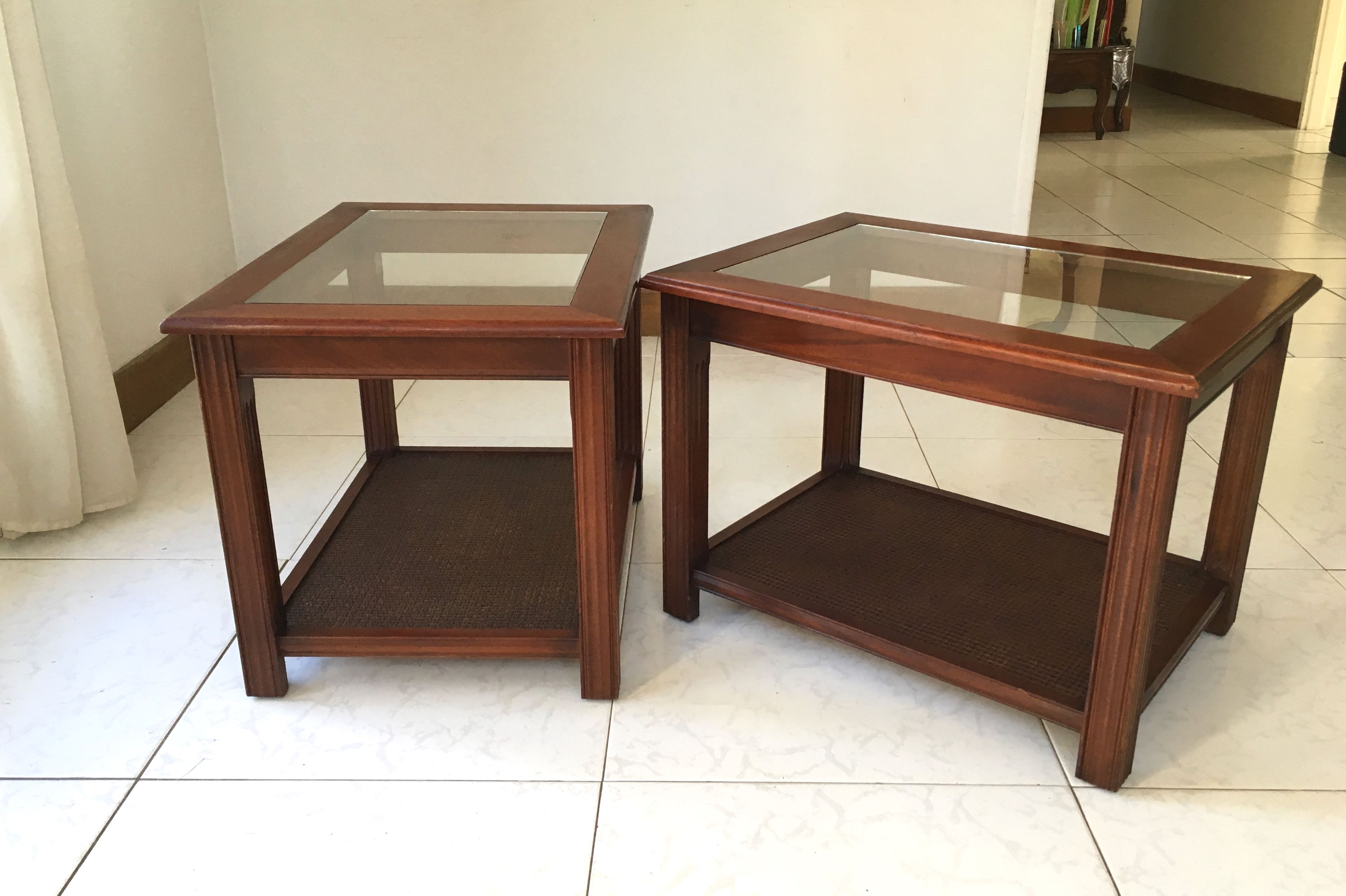 Pieces of sofa wood cannage and glass